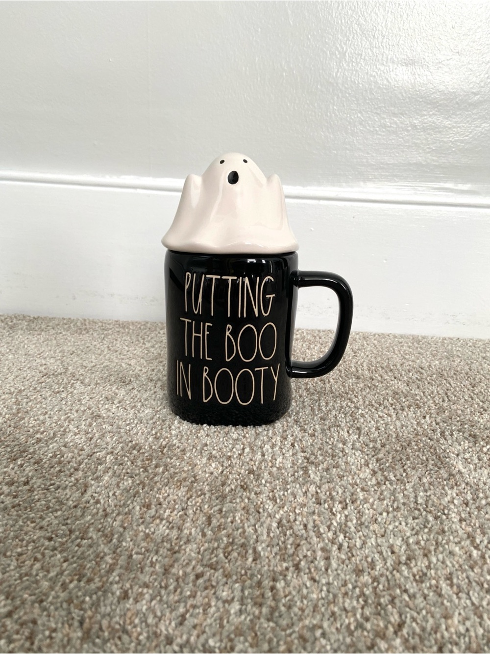 NWOT Rae Dunn "PUTTING THE BOO IN BOOTY" Mug with Ghost Topper